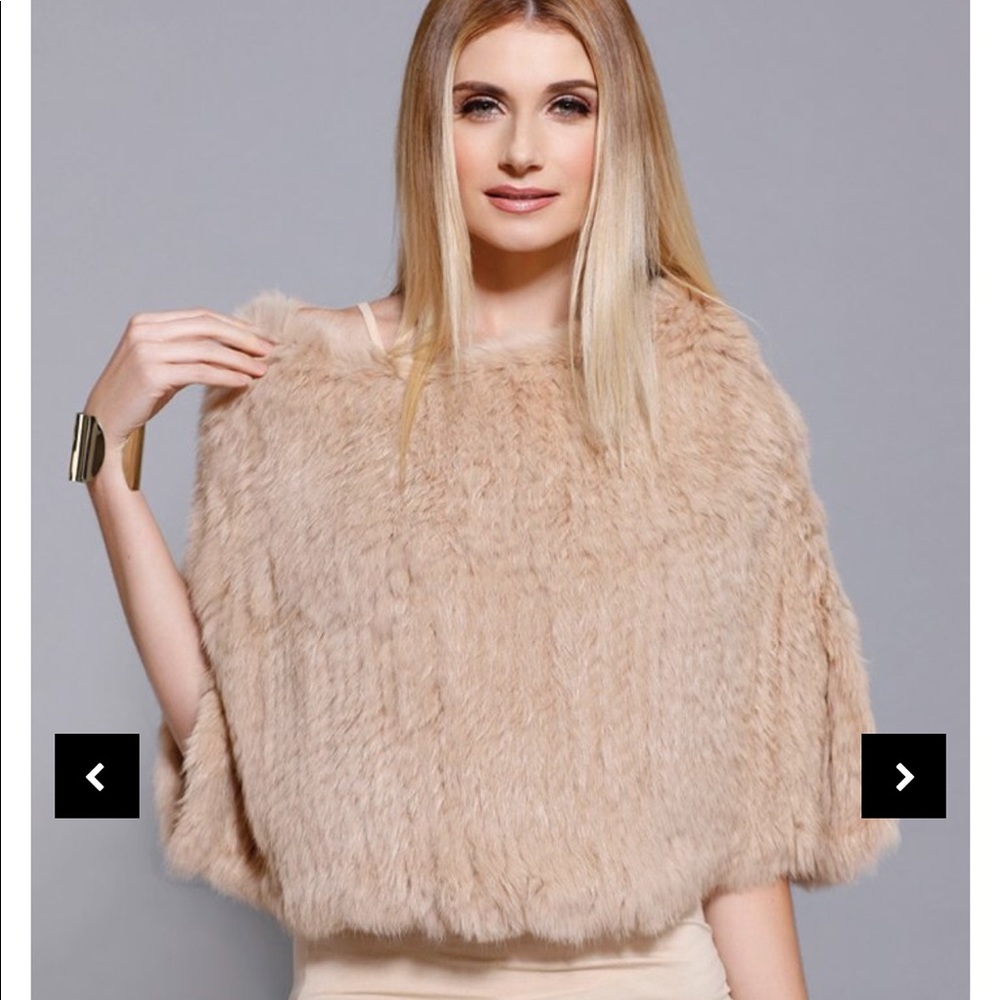 Dolce Cabo Rex rabbit fur capelet in beige